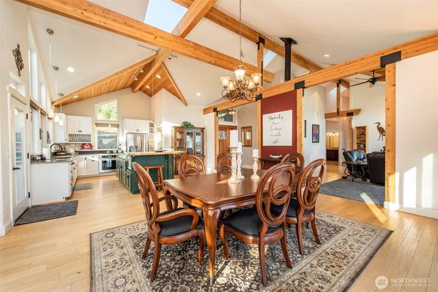 2984 W Sequim Bay Road, Sequim, WA 98382