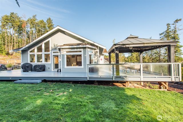 2984 W Sequim Bay Road, Sequim, WA 98382