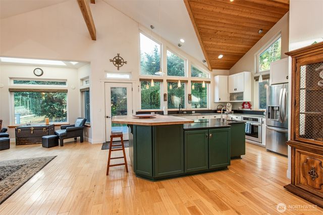 2984 W Sequim Bay Road, Sequim, WA 98382