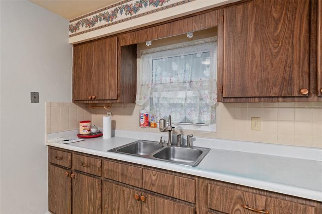 1931 NW 39TH PLACE, Gainesville, FL 32605