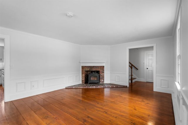 13 Wakefield Drive, Nashua, NH 03062