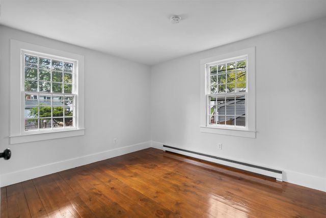 13 Wakefield Drive, Nashua, NH 03062