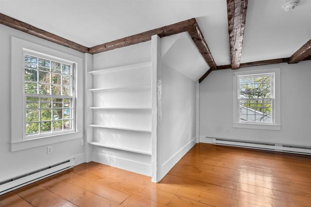 13 Wakefield Drive, Nashua, NH 03062