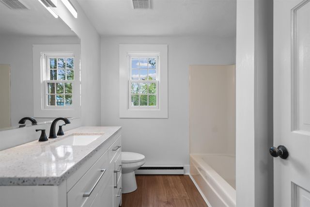 13 Wakefield Drive, Nashua, NH 03062