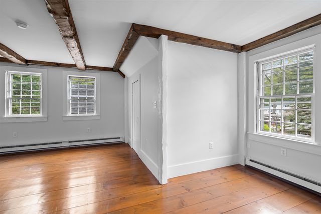 13 Wakefield Drive, Nashua, NH 03062