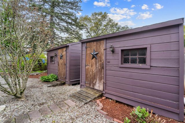13 Wakefield Drive, Nashua, NH 03062