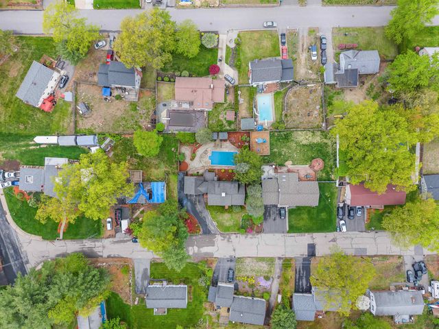 13 Wakefield Drive, Nashua, NH 03062