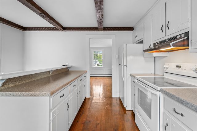 13 Wakefield Drive, Nashua, NH 03062