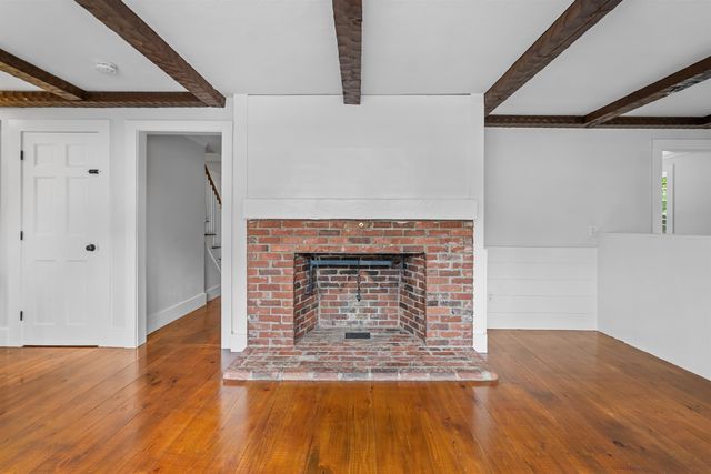 13 Wakefield Drive, Nashua, NH 03062