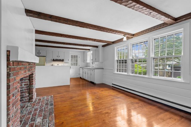 13 Wakefield Drive, Nashua, NH 03062