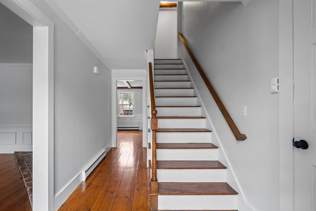 13 Wakefield Drive, Nashua, NH 03062