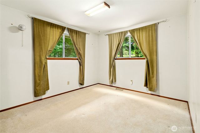 13816 NE 137th Street, Kirkland, WA 98034