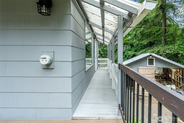 13816 NE 137th Street, Kirkland, WA 98034