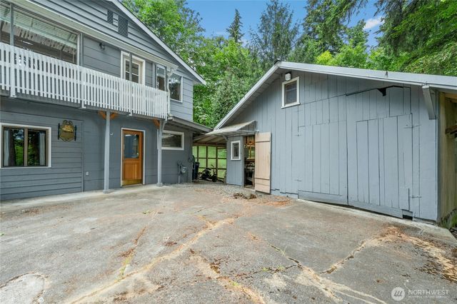 13816 NE 137th Street, Kirkland, WA 98034