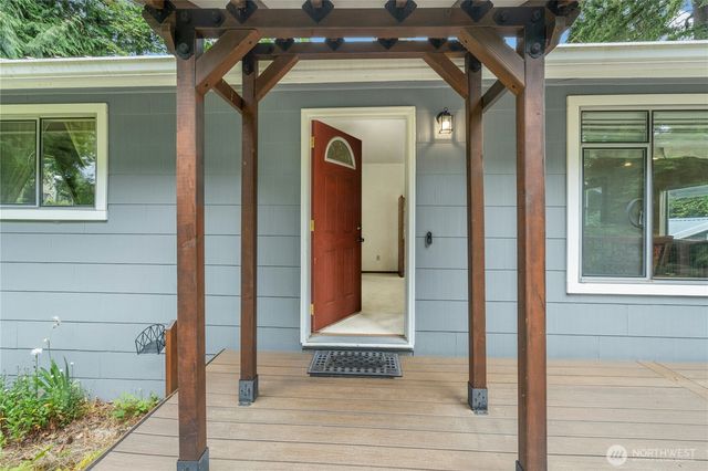 13816 NE 137th Street, Kirkland, WA 98034