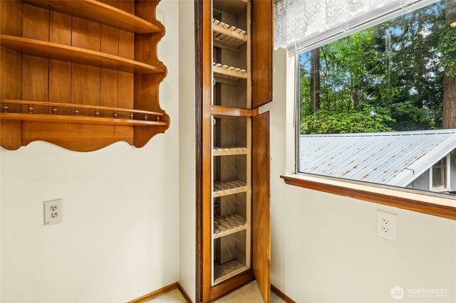 13816 NE 137th Street, Kirkland, WA 98034