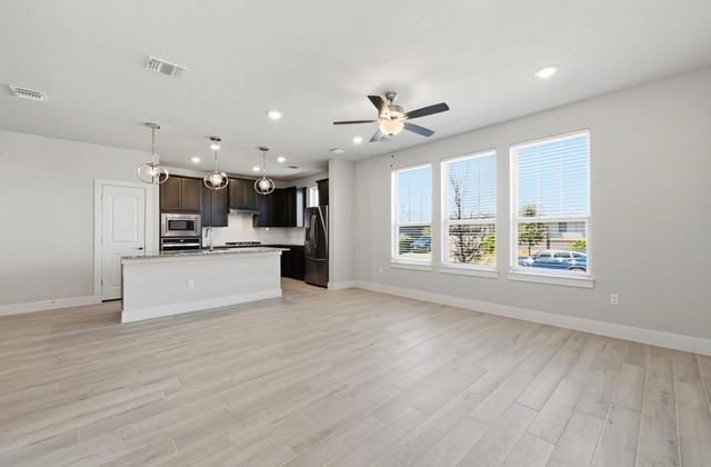 8401 Orizzonte ST, Austin, TX 78744