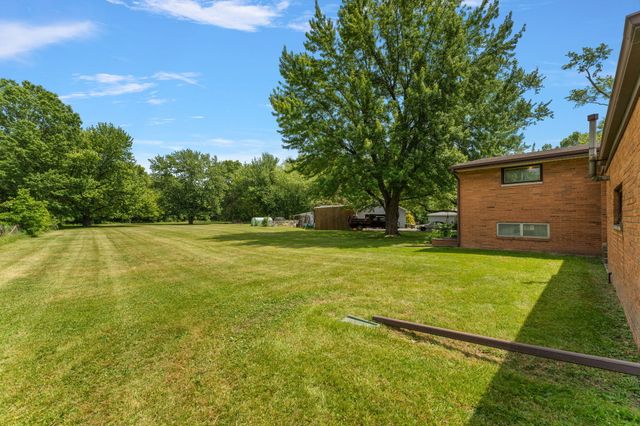 701 Pearson Road, Porter, IN 46304
