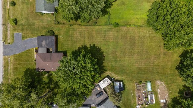701 Pearson Road, Porter, IN 46304