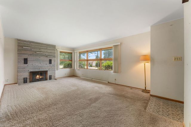 701 Pearson Road, Porter, IN 46304
