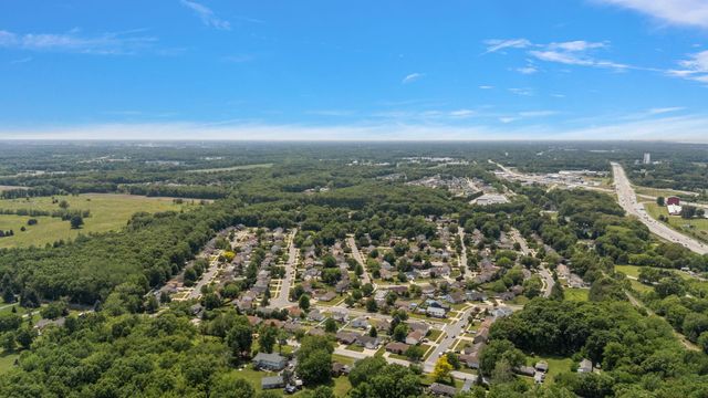 701 Pearson Road, Porter, IN 46304