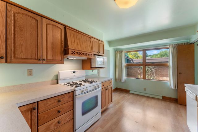 701 Pearson Road, Porter, IN 46304
