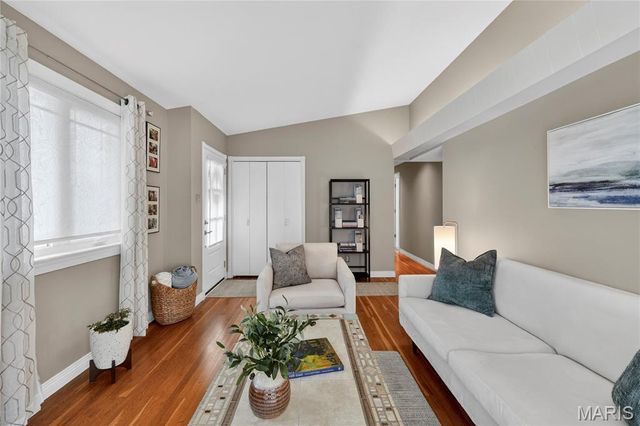 1325 Yale Avenue, Richmond Heights, MO 63117