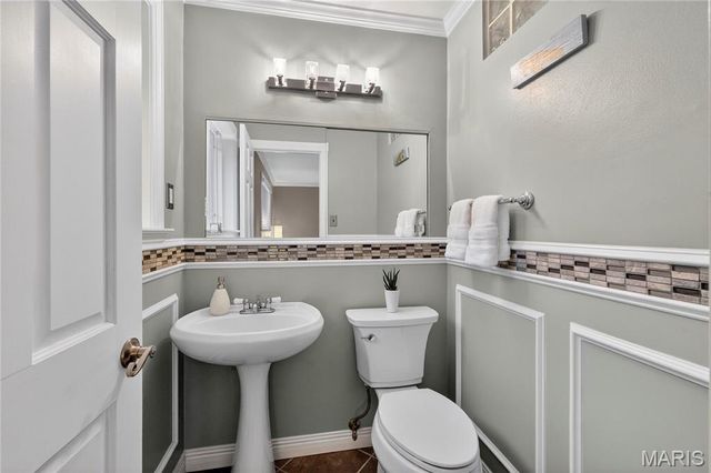 1325 Yale Avenue, Richmond Heights, MO 63117