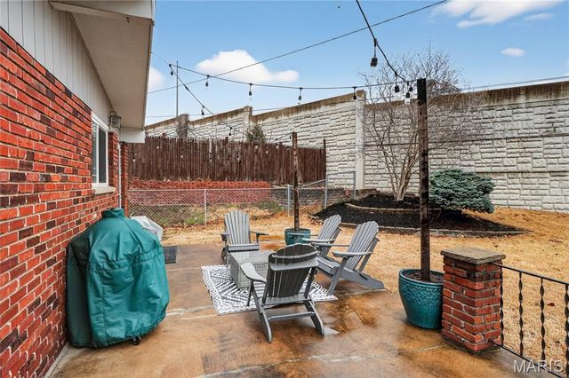 1325 Yale Avenue, Richmond Heights, MO 63117