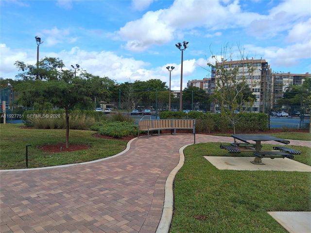 1000 Saint Charles Place L2, Pembroke Pines, FL 33026