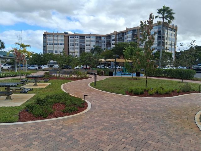 1000 Saint Charles Place L2, Pembroke Pines, FL 33026