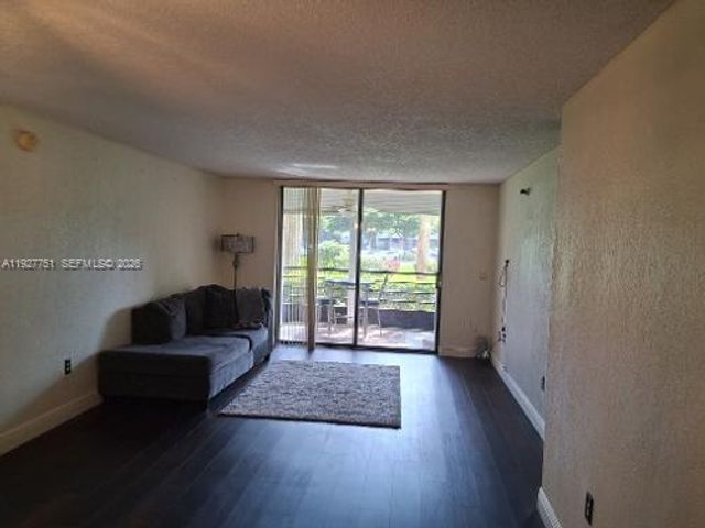 1000 Saint Charles Place L2, Pembroke Pines, FL 33026