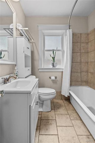 1027 Curran Avenue, Kirkwood, MO 63122