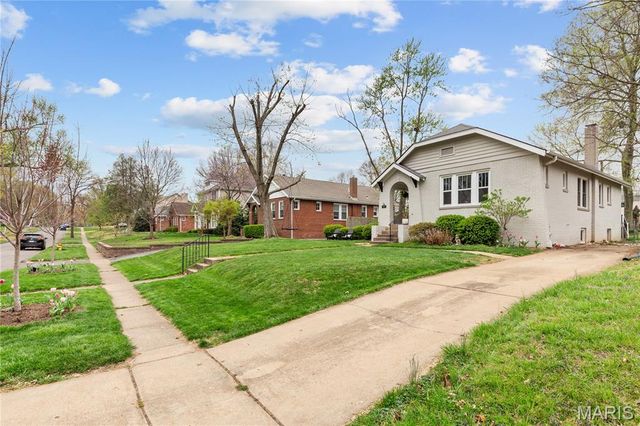 1027 Curran Avenue, Kirkwood, MO 63122