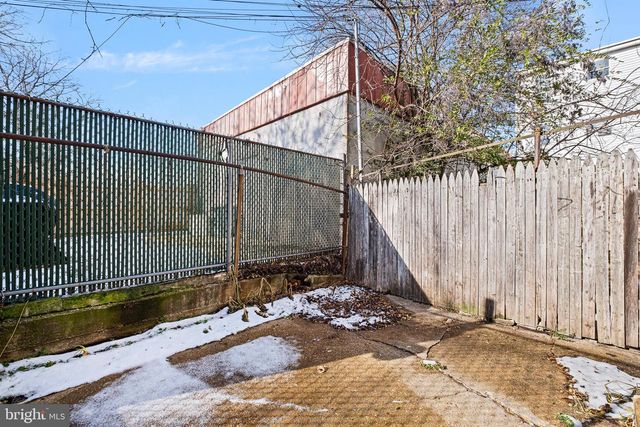 4 LOWER OAK ST, Wilmington, DE 19805