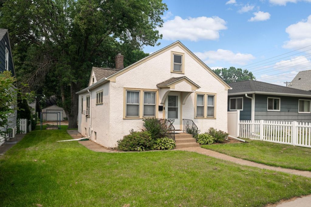 2742 Grand Street NE, Minneapolis, MN 55418