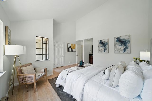 1116 Brewster Ave, Redwood City, CA 94062