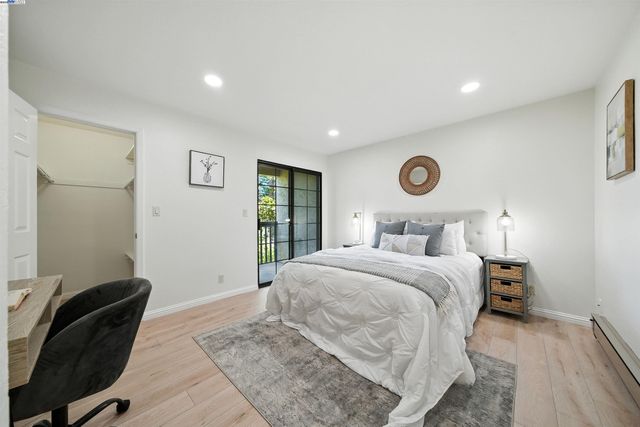 1116 Brewster Ave, Redwood City, CA 94062