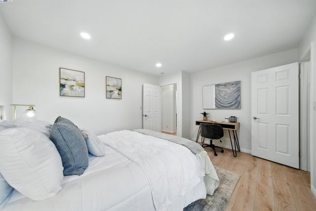 1116 Brewster Ave, Redwood City, CA 94062