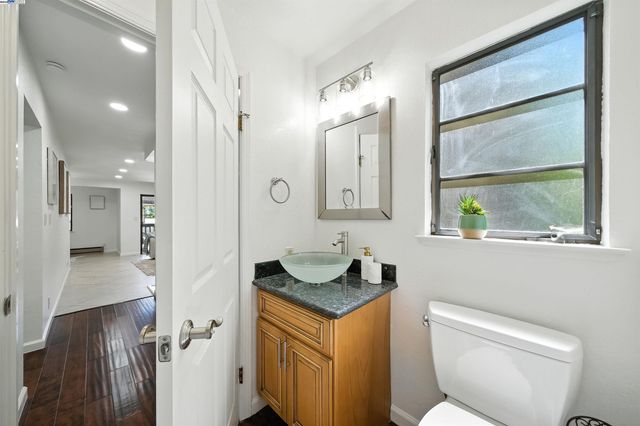 1116 Brewster Ave, Redwood City, CA 94062