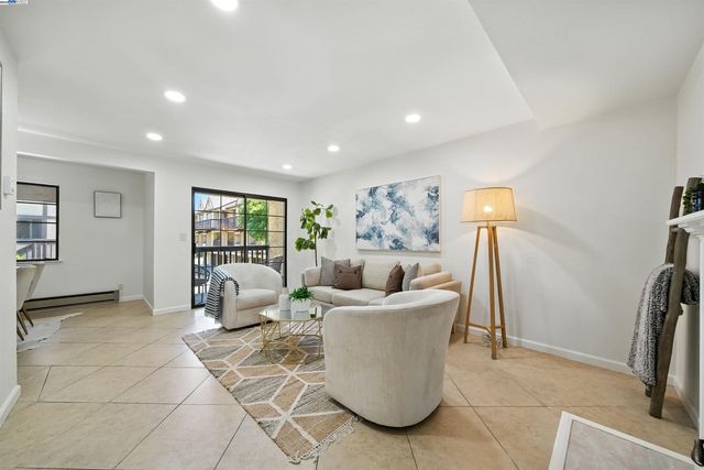 1116 Brewster Ave, Redwood City, CA 94062