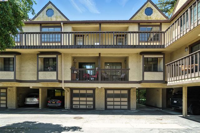 1116 Brewster Ave, Redwood City, CA 94062