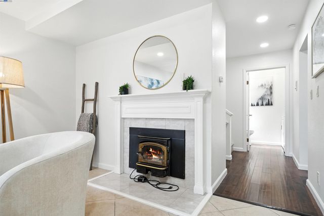 1116 Brewster Ave, Redwood City, CA 94062