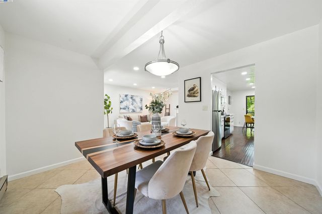 1116 Brewster Ave, Redwood City, CA 94062