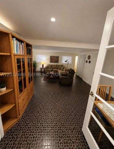 3130 SW 6th St, Miami, FL 33135