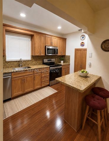 3130 SW 6th St, Miami, FL 33135