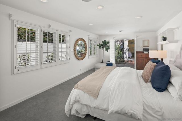 7227 Olivetas Ave, La Jolla, CA 92037