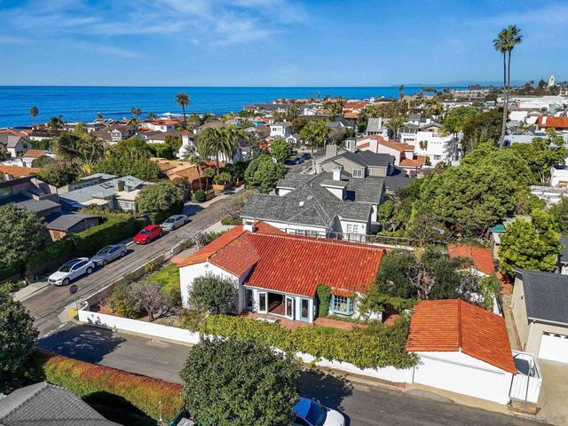7227 Olivetas Ave, La Jolla, CA 92037