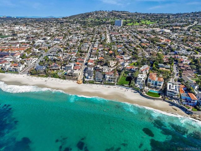 7227 Olivetas Ave, La Jolla, CA 92037