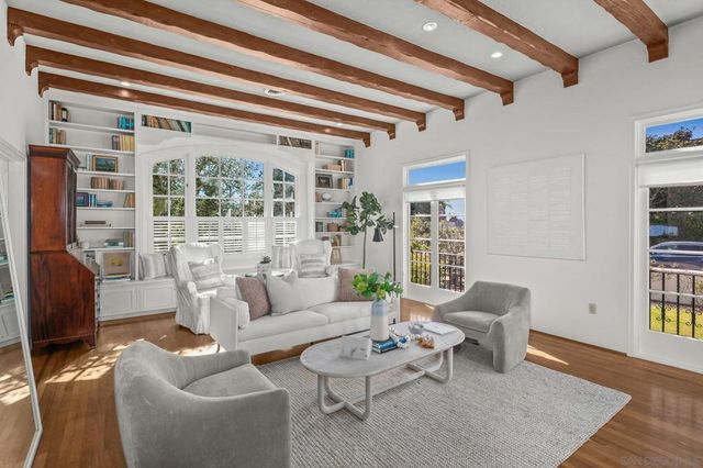 7227 Olivetas Ave, La Jolla, CA 92037